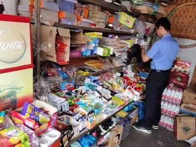 開學季亮劍！校園周邊“黑心店”煎炸過期食品被查處